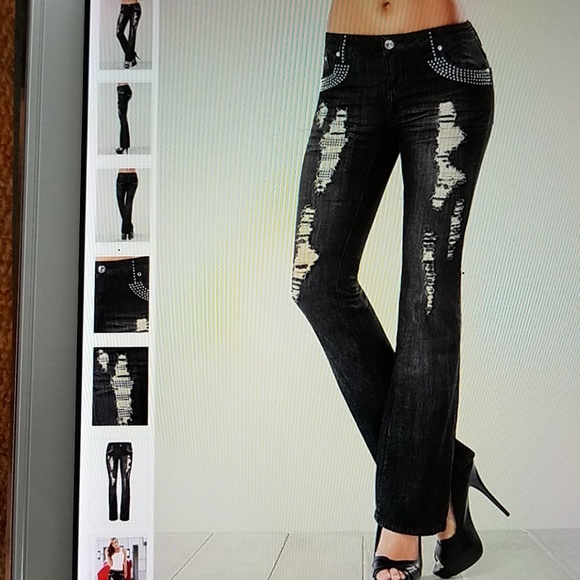 VENUS Denim - Distressed Jeans With Rhinestones.